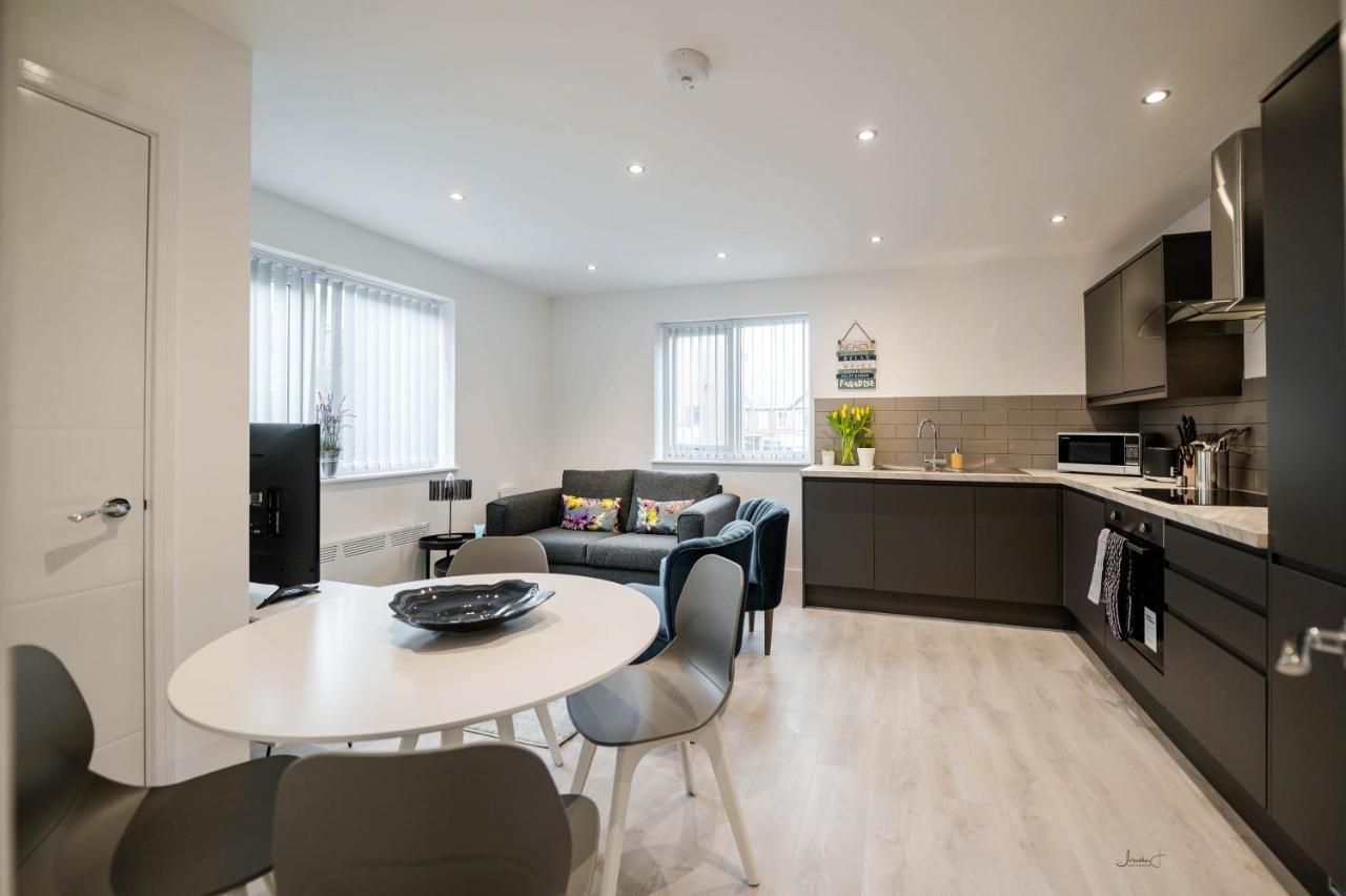 Charles Alexander Short Stay - Windmill House Apartments Lytham St Annes Buitenkant foto