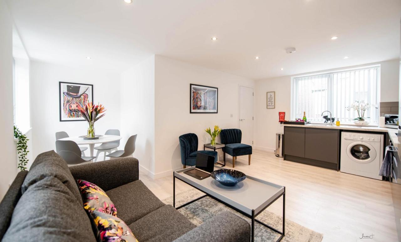 Charles Alexander Short Stay - Windmill House Apartments Lytham St Annes Buitenkant foto
