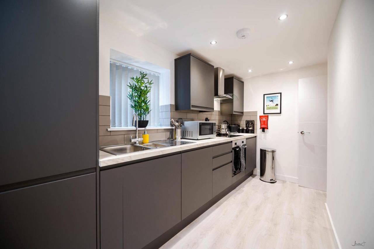Charles Alexander Short Stay - Windmill House Apartments Lytham St Annes Buitenkant foto