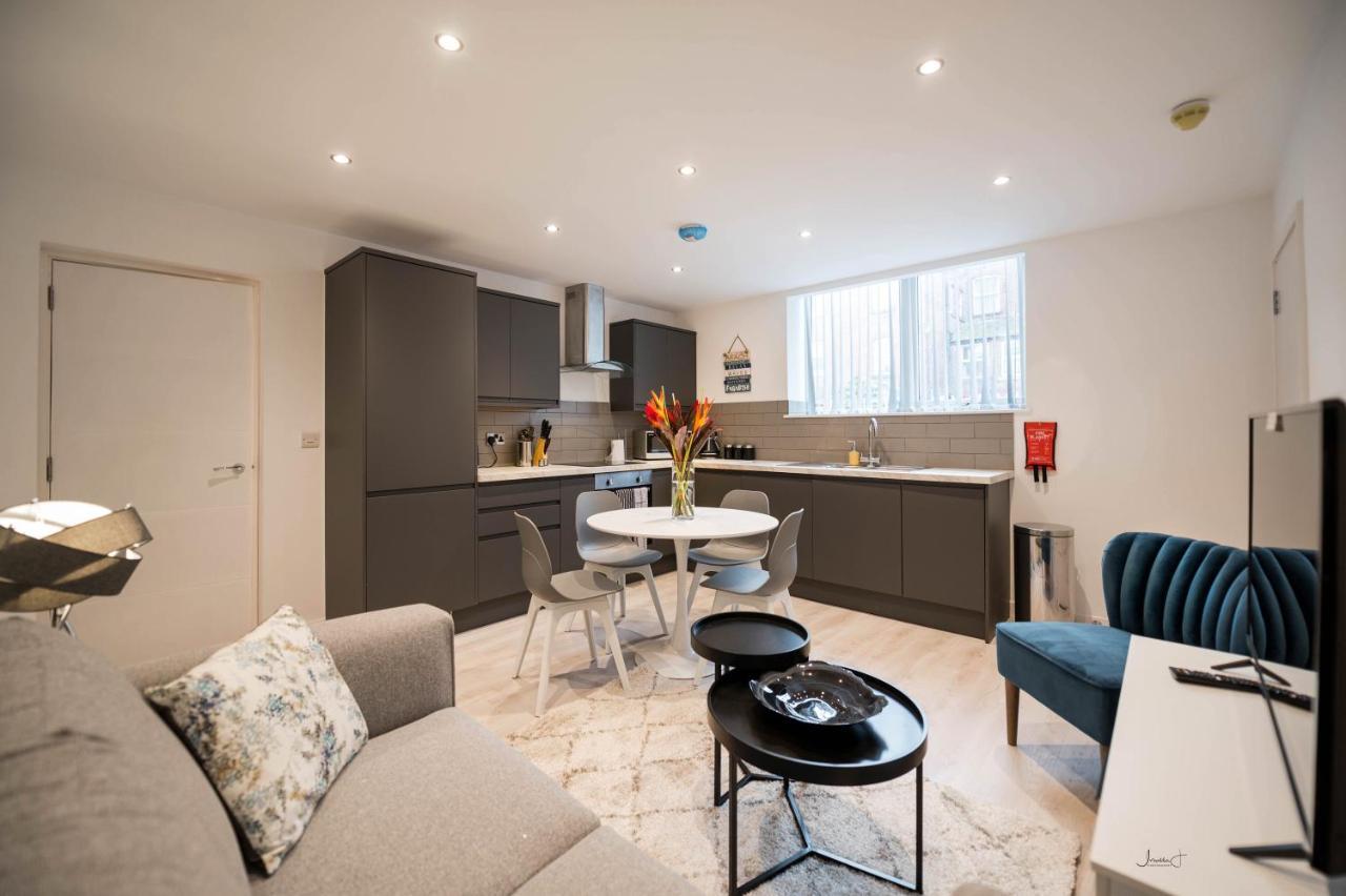 Charles Alexander Short Stay - Windmill House Apartments Lytham St Annes Buitenkant foto
