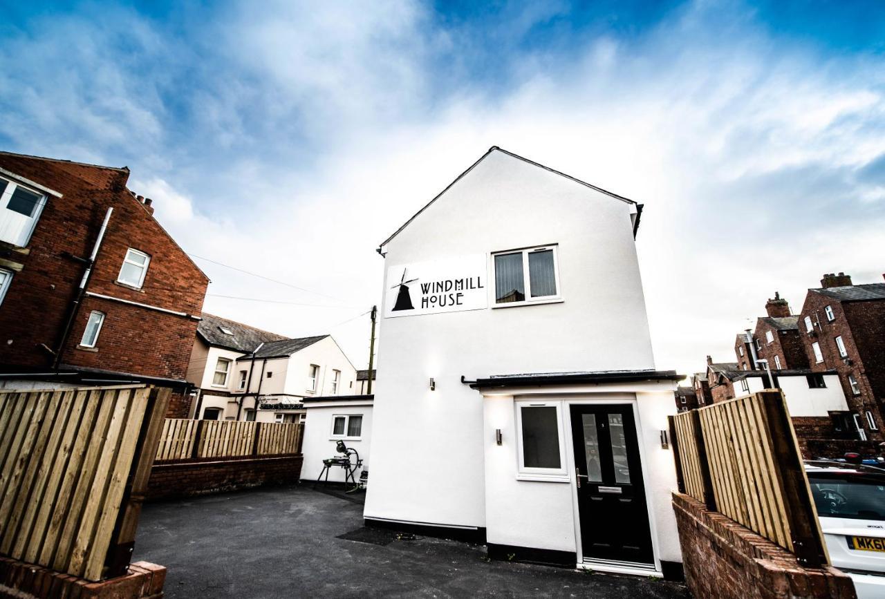 Charles Alexander Short Stay - Windmill House Apartments Lytham St Annes Buitenkant foto